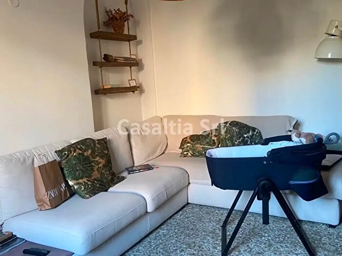 Appartamento trilocale in affitto in Via Pietro Maroncelli, Milano