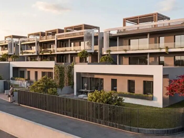 Casa con 5 locali in vendita in Viale Chieti, Riccione