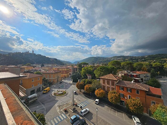 Appartamento trilocale in vendita in San Severino Marche