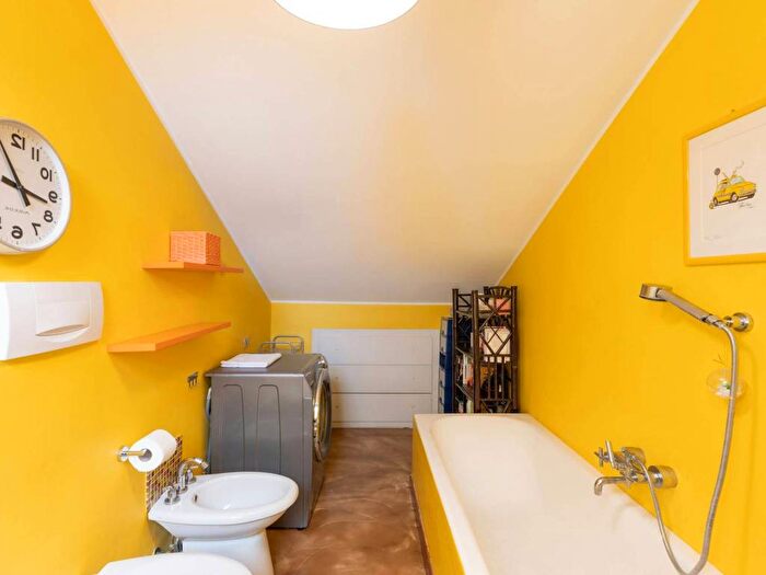 Appartamento trilocale in affitto in Via Paolo Lomazzo, Paolo Sarpi, Milano