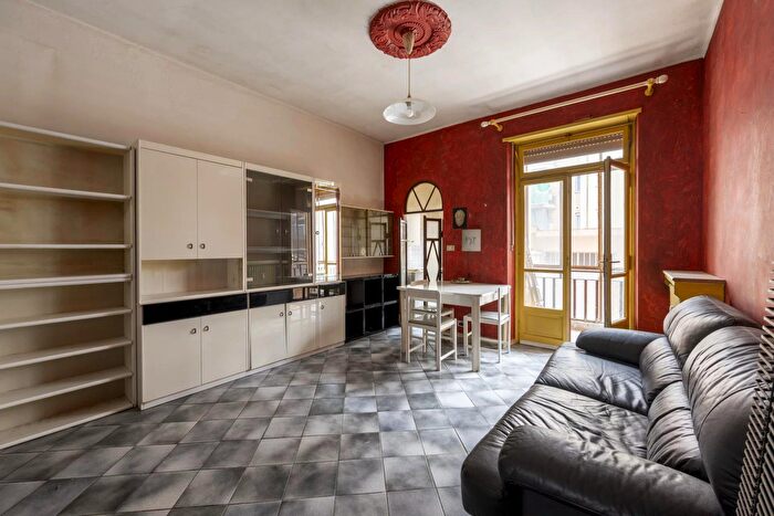 Appartamento bilocale in vendita in Via Genova, Torino