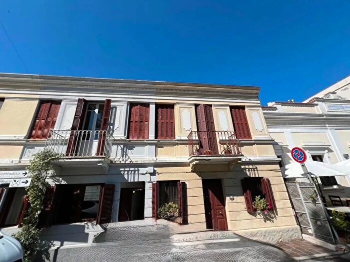 Appartamento con 5 locali in vendita in Numana
