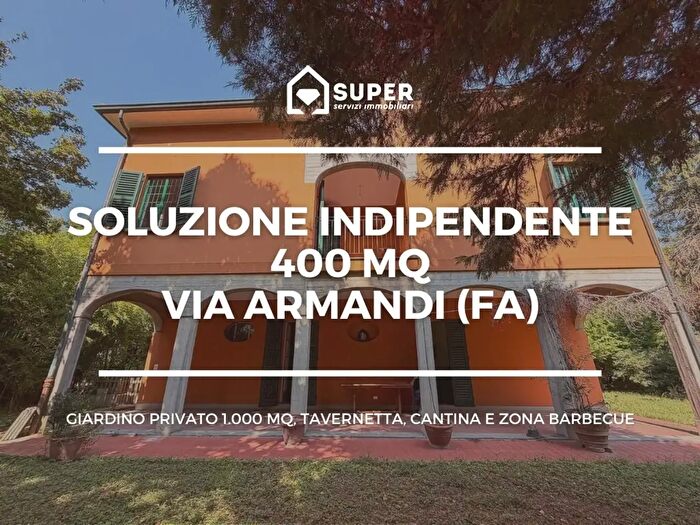 Casa con 5 locali in vendita in Via Ravegnana, Faenza