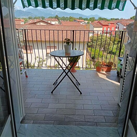 Appartamento con 5 locali in vendita in Ameglia