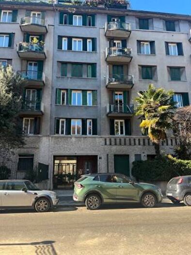 Appartamento con 6 locali in affitto in Via Carlo Poma, Indipendenza, Milano