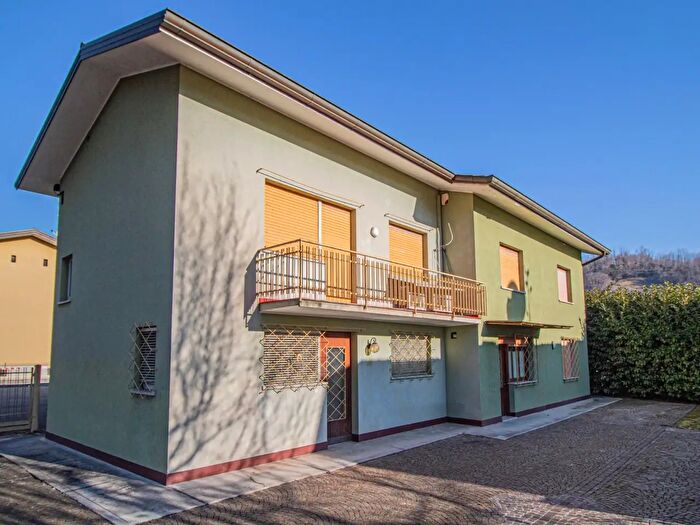 Casa con 5 locali in vendita in Via Angelo Angeli, Tarcento