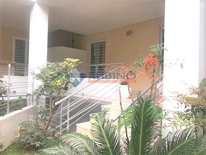 Appartamento trilocale in vendita in Via Magna Grecia, Modugno