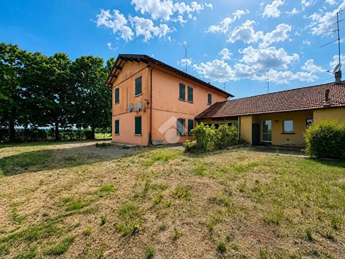 Casa con 10 locali in vendita in Via Emilia Est, Rubiera