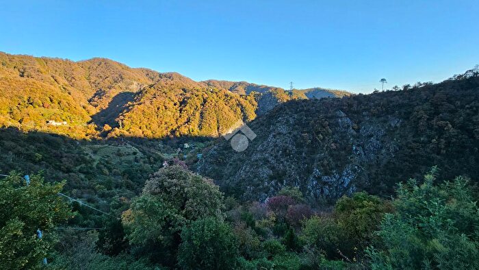 Casa con 5 locali in vendita in Via Proratado, Genova