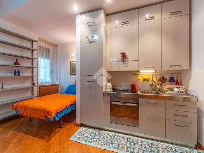 Appartamento monolocale in affitto in Via della Moscova, Moscova, Milano