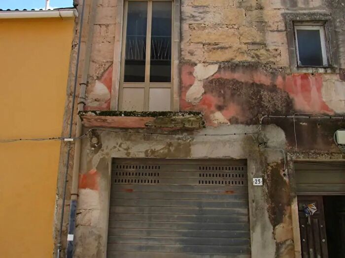 Casa trilocale in vendita in Via Federico di Svevia, Ragusa