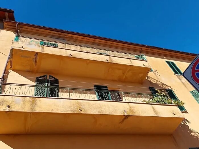 Appartamento quadrilocale in vendita in Via Roma, Cinigiano