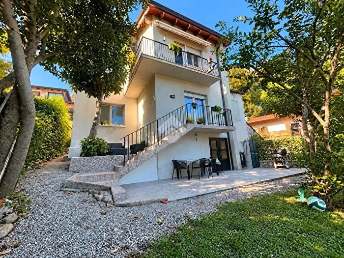 Casa trilocale in vendita in Via San Carlo, Maniago
