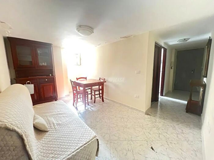 Appartamento bilocale in vendita in Via Caio Asinio Pollione, Napoli