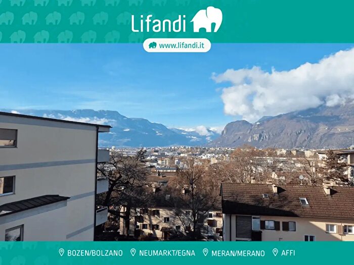 Appartamento trilocale in vendita in Via Castel Flavon Küepachweg, Bolzano