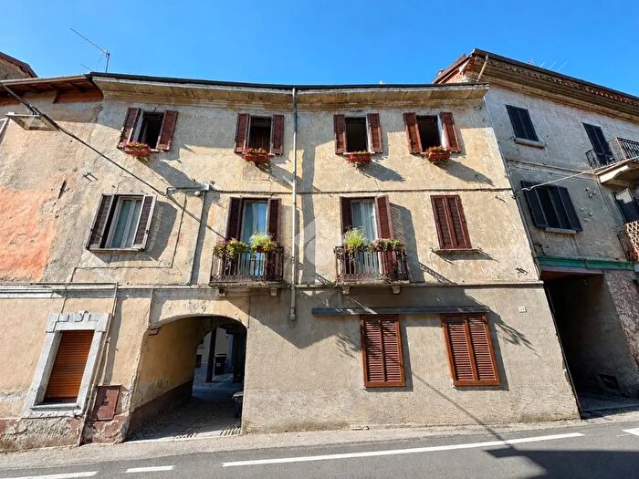 Appartamento trilocale in vendita in Vicolo della Vittoria, Verbania