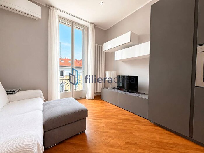 Appartamento bilocale in affitto in Via Eugenio Villoresi, Navigli Darsena, Milano