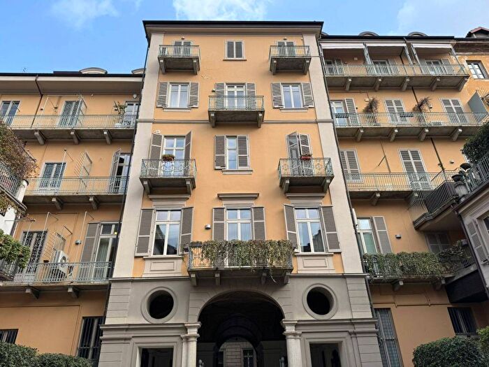 Appartamento bilocale in affitto in Via Carlo Alberto, Via Roma, Torino