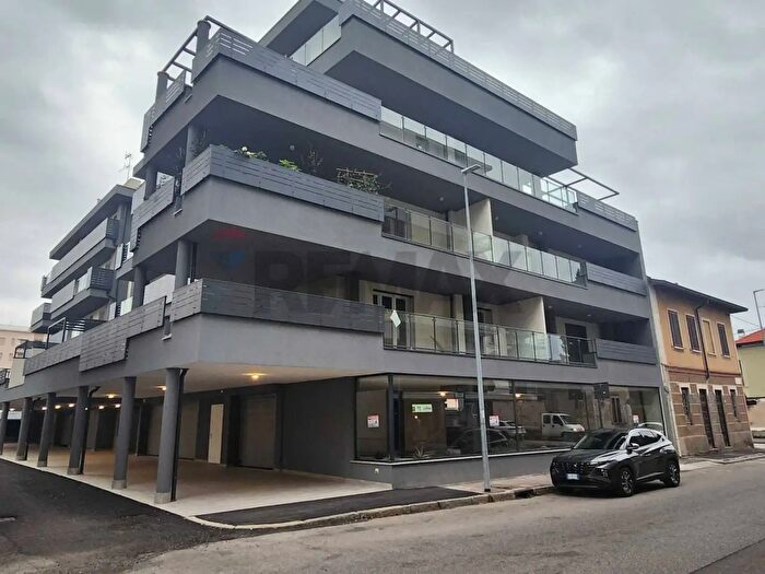Appartamento trilocale in affitto in Vicolo Brenta, Busto Arsizio