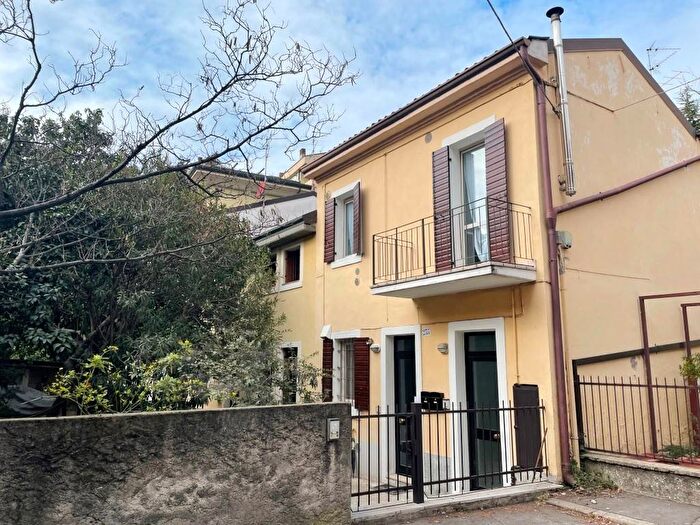 Appartamento bilocale in affitto in Borgo Roma, Verona