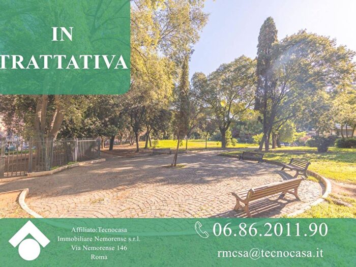 Appartamento trilocale in affitto in Via Tolero, Africano Villa Chigi, Roma