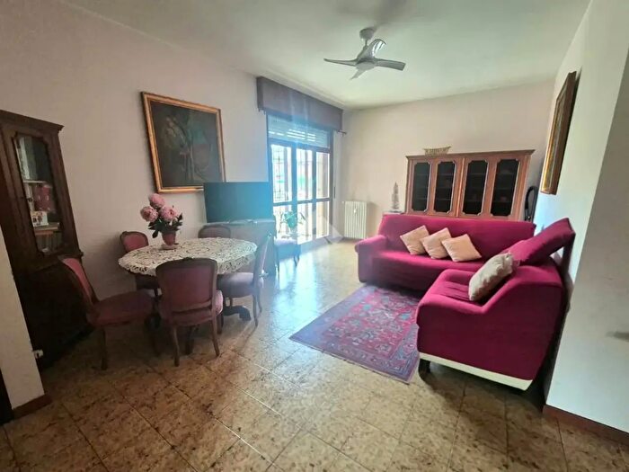 Appartamento trilocale in vendita in Via Carducci, Busnago