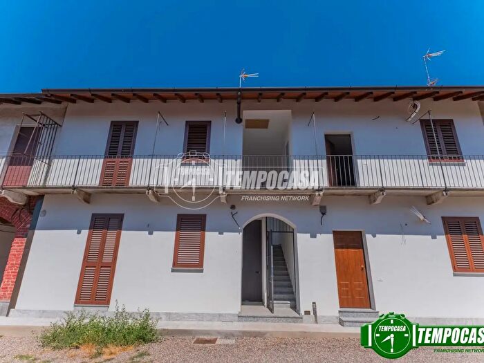 Appartamento trilocale in vendita in Via Vittorio Emanuele, Bernate Ticino