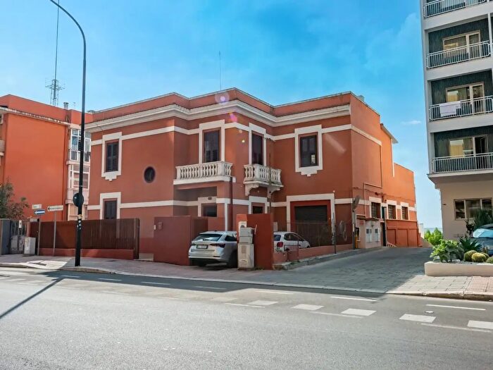 Casa con 7 locali in vendita in Viale Virgilio, Taranto