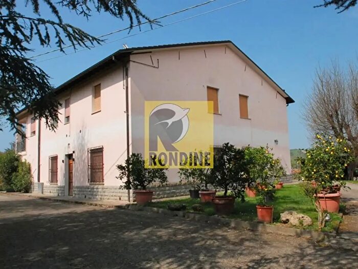 Casa con 8 locali in vendita in Brisighella