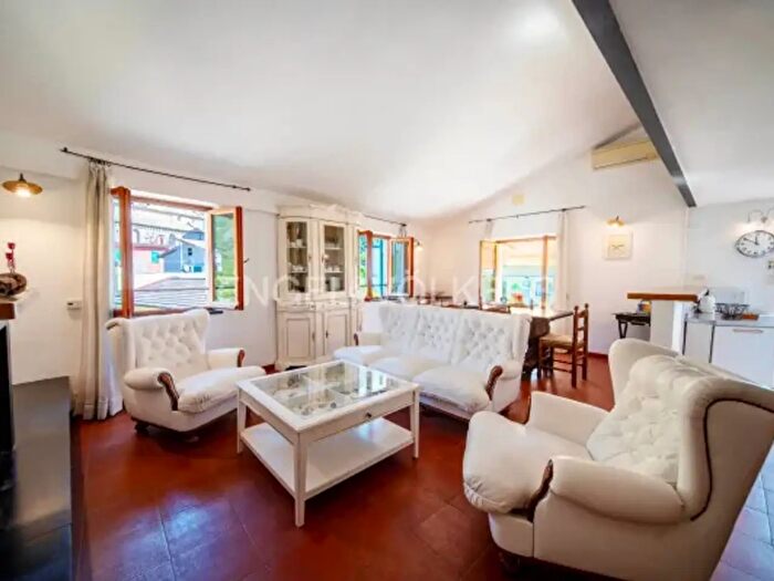 Appartamento trilocale in vendita in Via Fieschi, Vernazza