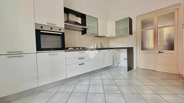 Appartamento trilocale in vendita in Via Cavanna, Novi Ligure