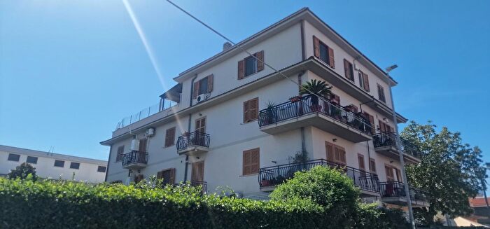 Appartamento bilocale in vendita in Via Spinetoli, Roma