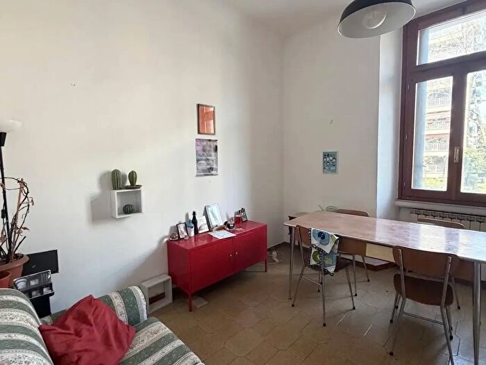 Appartamento trilocale in vendita in Via Caracciolo, Milano