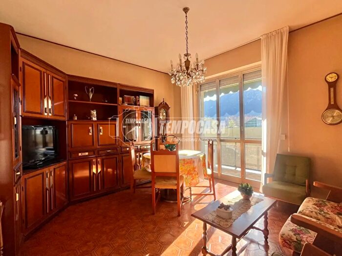 Appartamento trilocale in vendita in Lecco