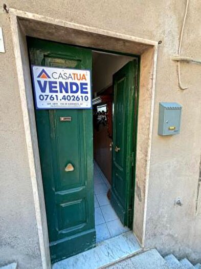 Appartamento trilocale in vendita in Via Porta Nuova, Vallerano