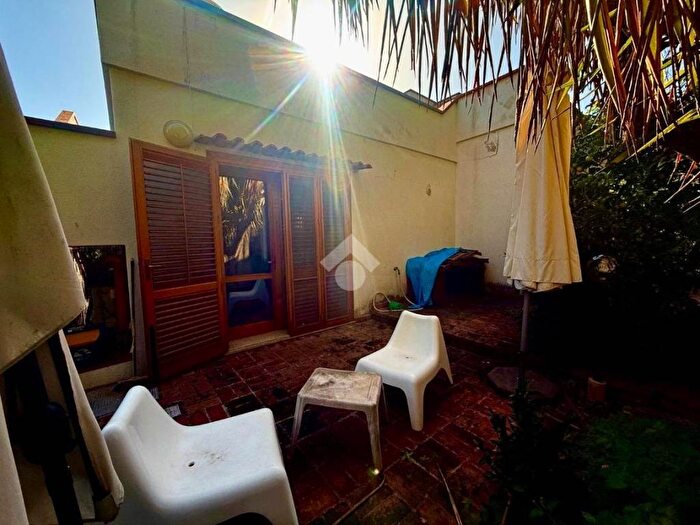 Casa quadrilocale in affitto in Via Pazienza, Mondello Valdesi, Palermo