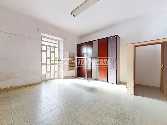 Appartamento trilocale in vendita in Via Francesco Pietroforte, Acquaviva Delle Fonti