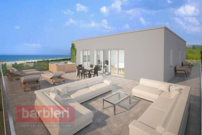 Appartamento trilocale in vendita in Piazzale Napoli, Cervia