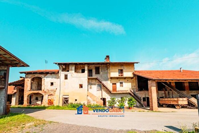 Casa con 6 locali in vendita in Via Valle Maira, Cuneo