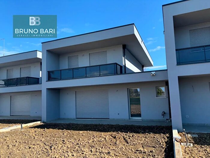 Casa quadrilocale in vendita in Viale Trieste, Fiume Veneto