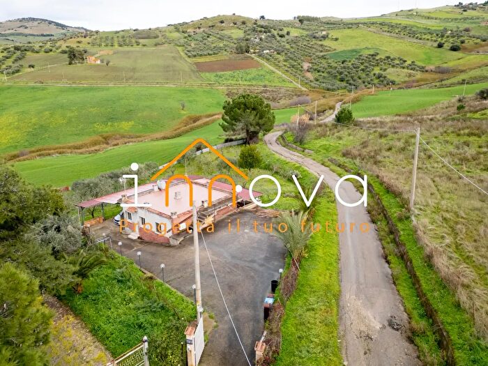 Casa trilocale in vendita in Contrada Scarpa Snc, Villafrati