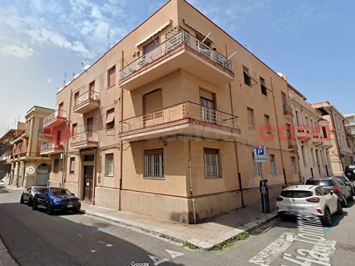 Appartamento quadrilocale in vendita in Via Generale Paolo Tommasini d, Reggio di Calabria