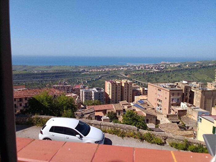 Appartamento trilocale in affitto in via recinto oblati, Centro Storico, Agrigento