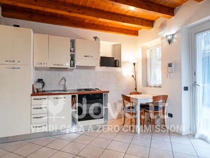 Appartamento bilocale in vendita in Via Maggiore, Lecco
