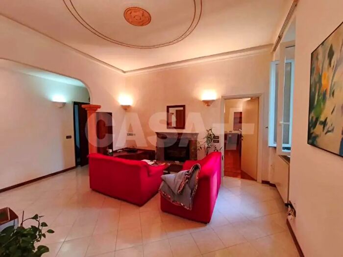 Appartamento con 5 locali in vendita in Via Giuseppe Vincenzo Walder, Varese