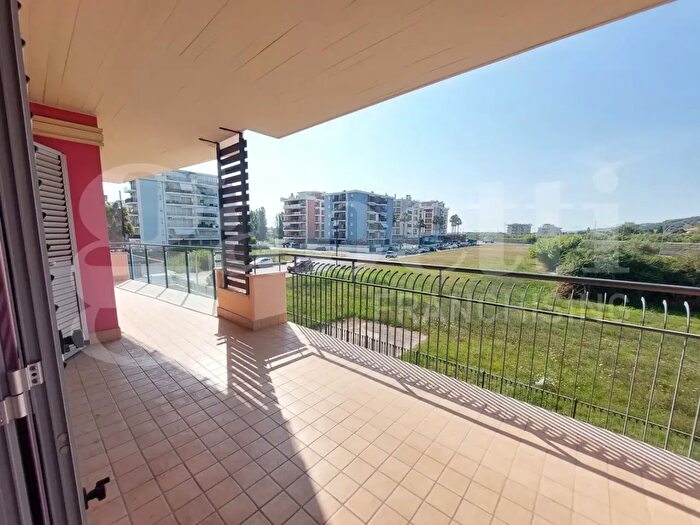 Appartamento trilocale in vendita in Via Verona, Alba Adriatica