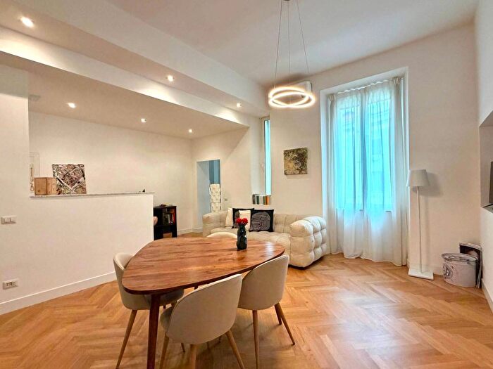 Appartamento trilocale in affitto in Via Catone, Prati, Roma