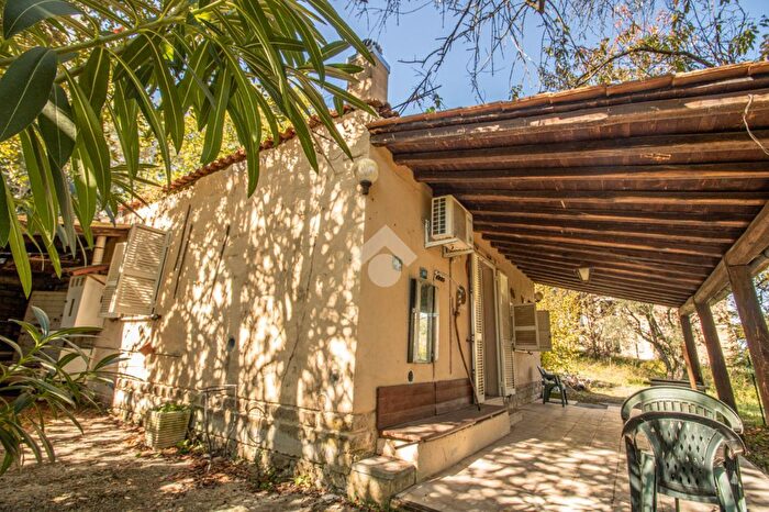 Casa bilocale in vendita in Via Venzani, Forano