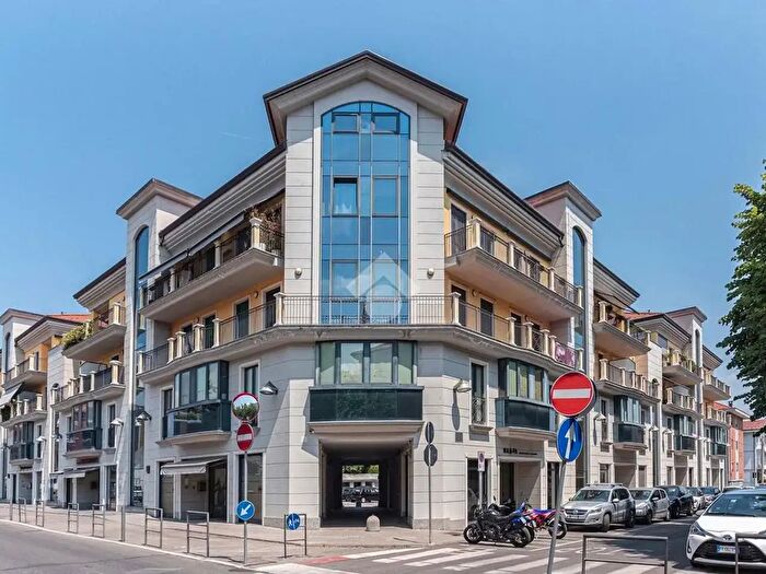 Appartamento trilocale in vendita in Via Trento, Cirie'