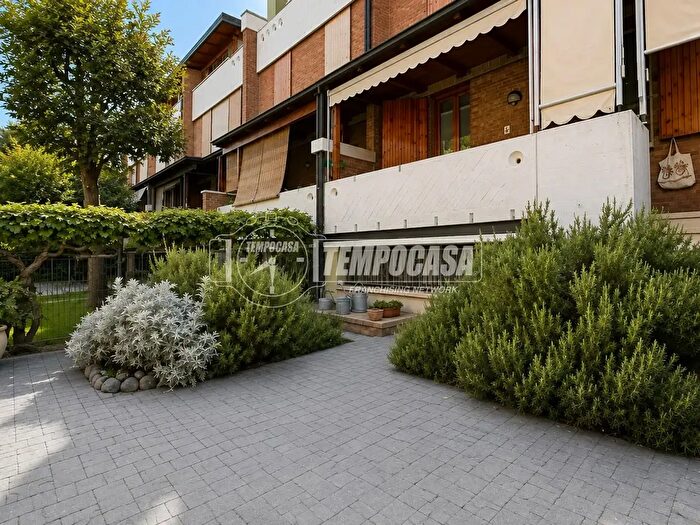 Casa con 6 locali in vendita in Rubiera